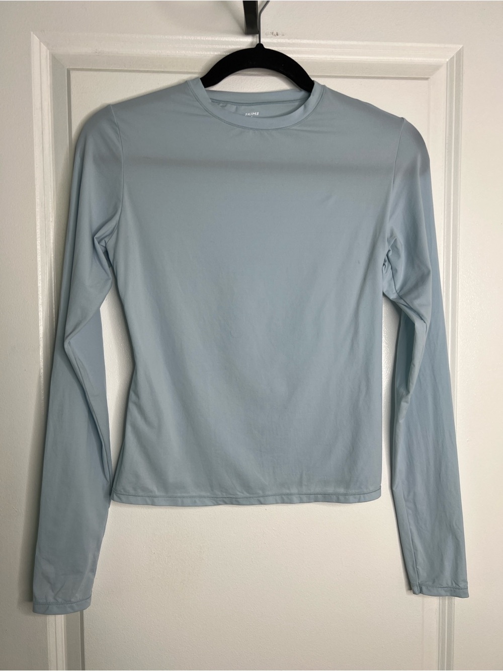 SKIMS Long Sleeve Top Womens Medium Sky Blue NWT Stretchy Smoothing Fitted Basic
